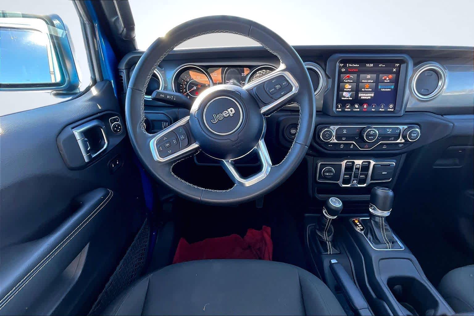 2023 Jeep Wrangler Sahara - 5