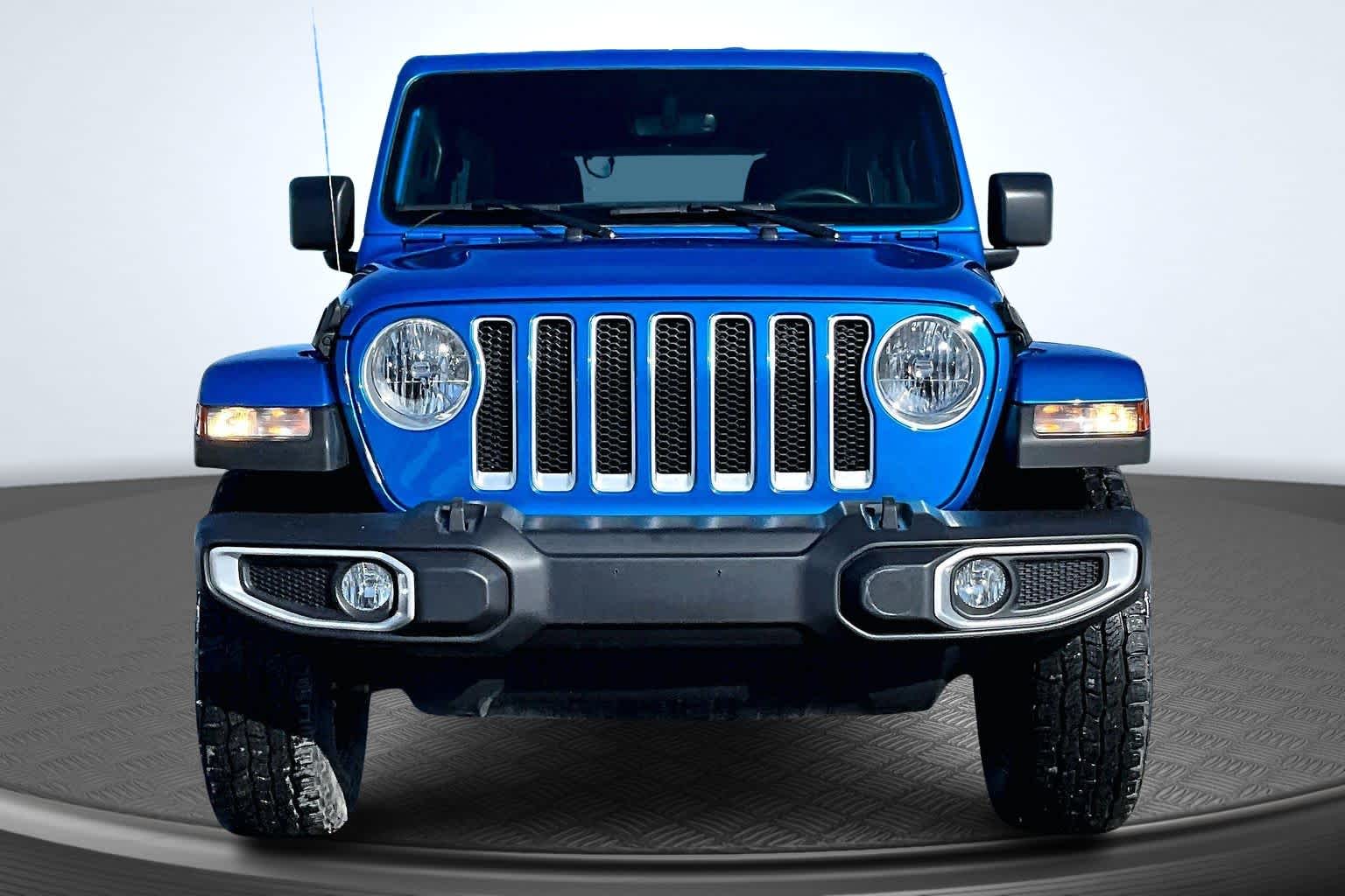 2023 Jeep Wrangler Sahara - 3