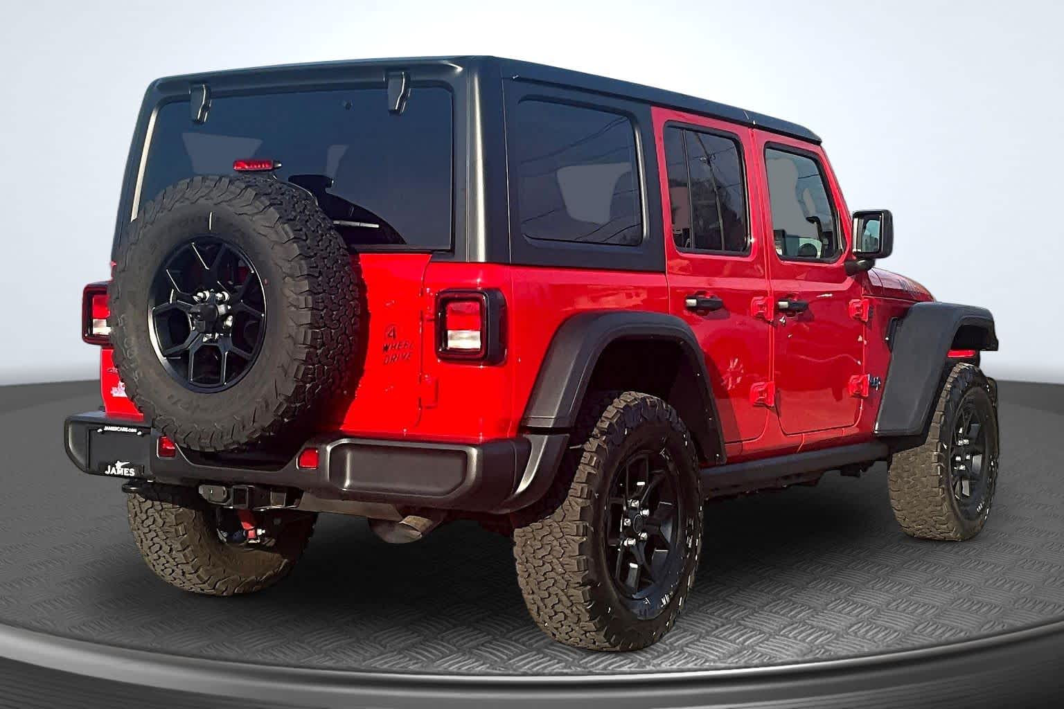 View vehicle photo 3