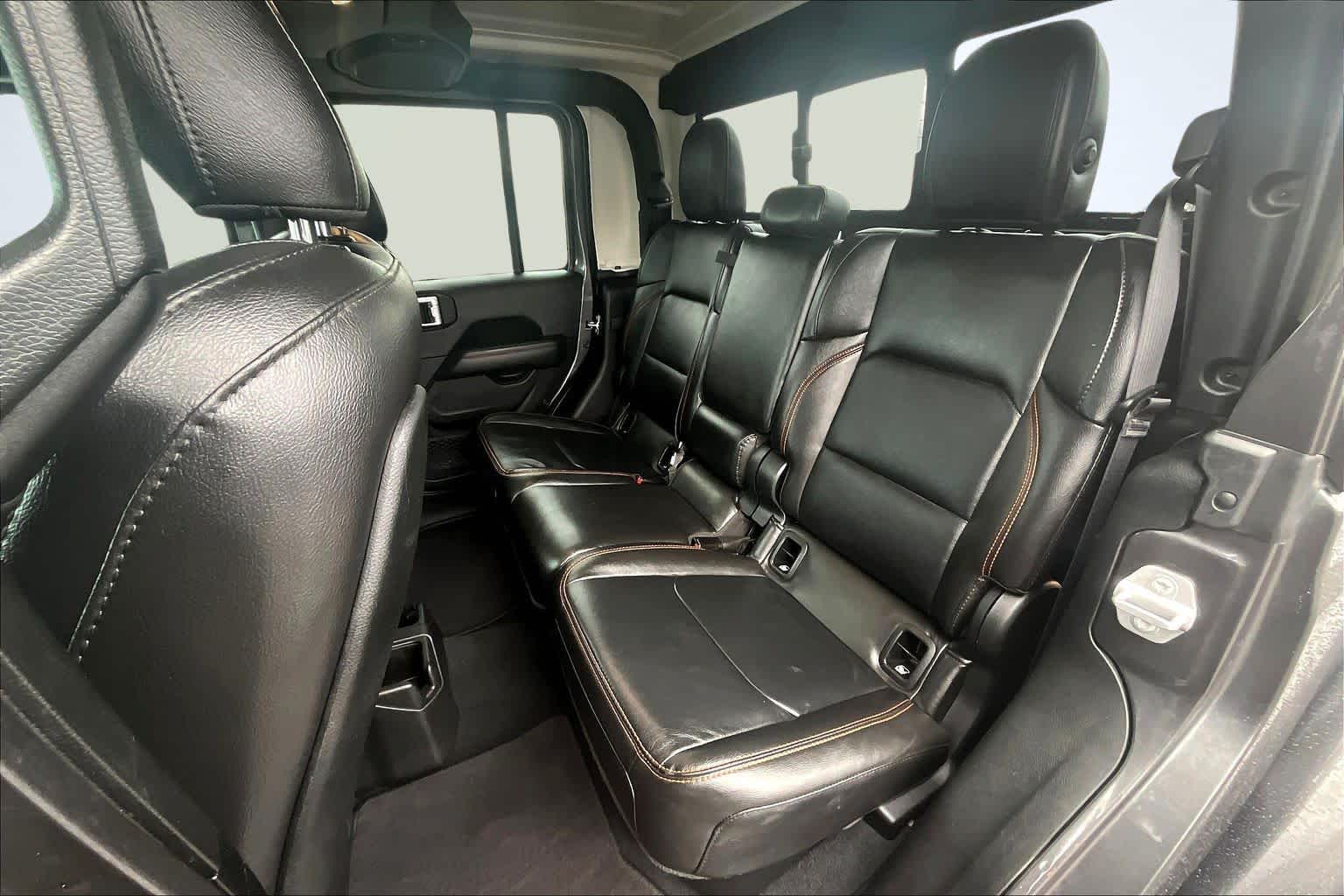 2023 Jeep Gladiator Mojave Granite Crystal Metallic Clearcoat at James Chevrolet