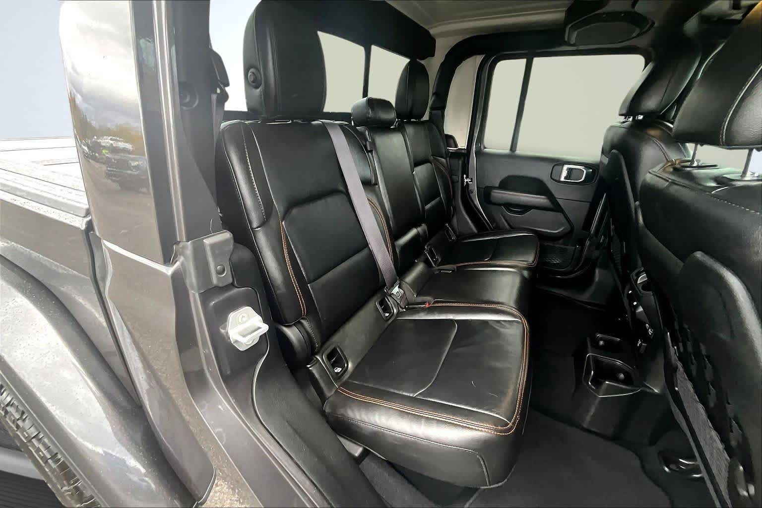 2023 Jeep Gladiator Mojave Granite Crystal Metallic Clearcoat at James Chevrolet