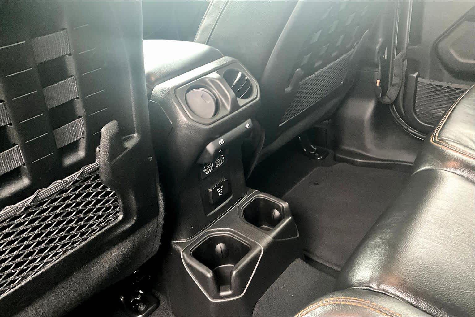 2023 Jeep Gladiator Mojave Granite Crystal Metallic Clearcoat at James Chevrolet