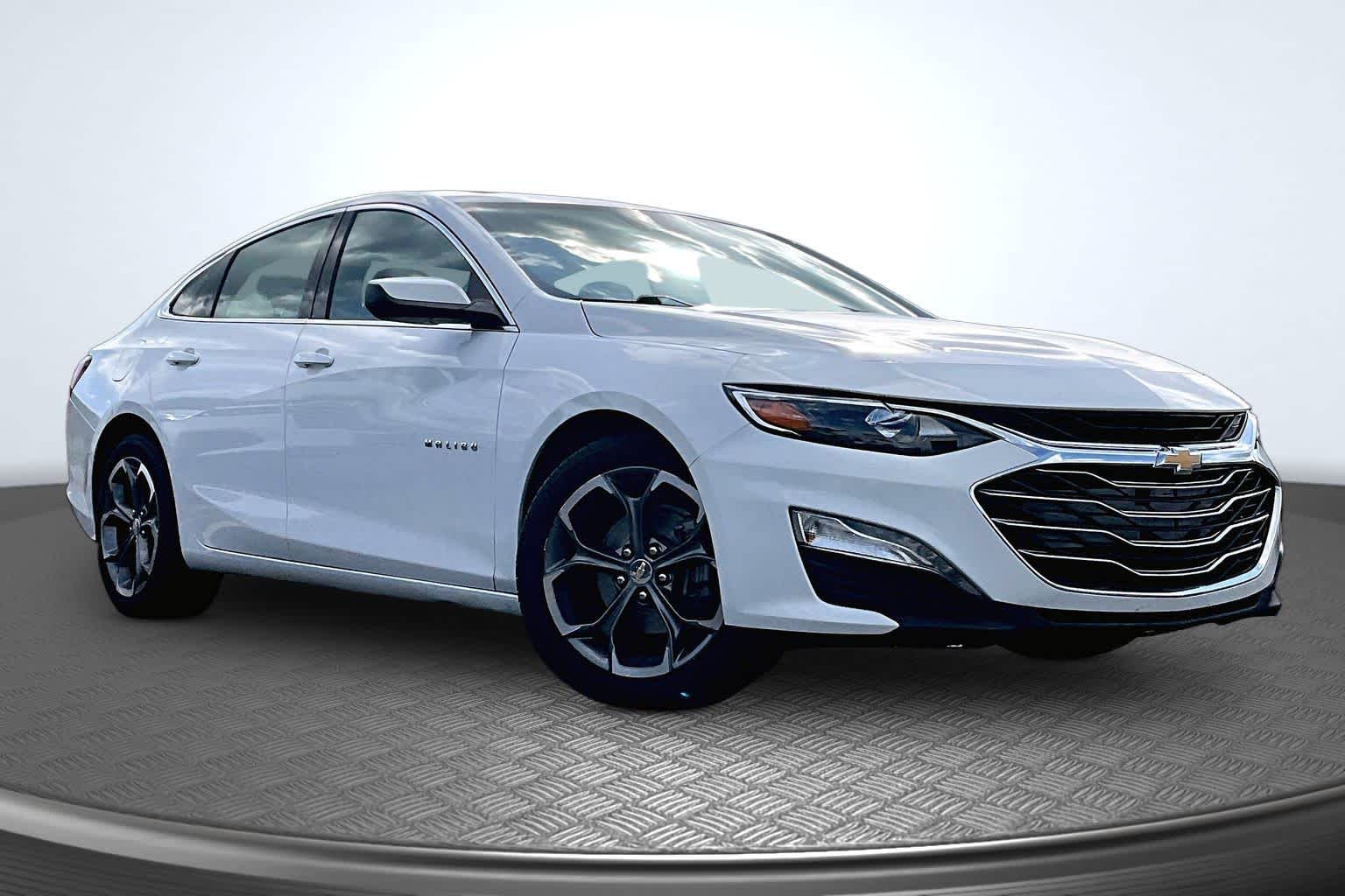 2024 Chevrolet Malibu LT - 11
