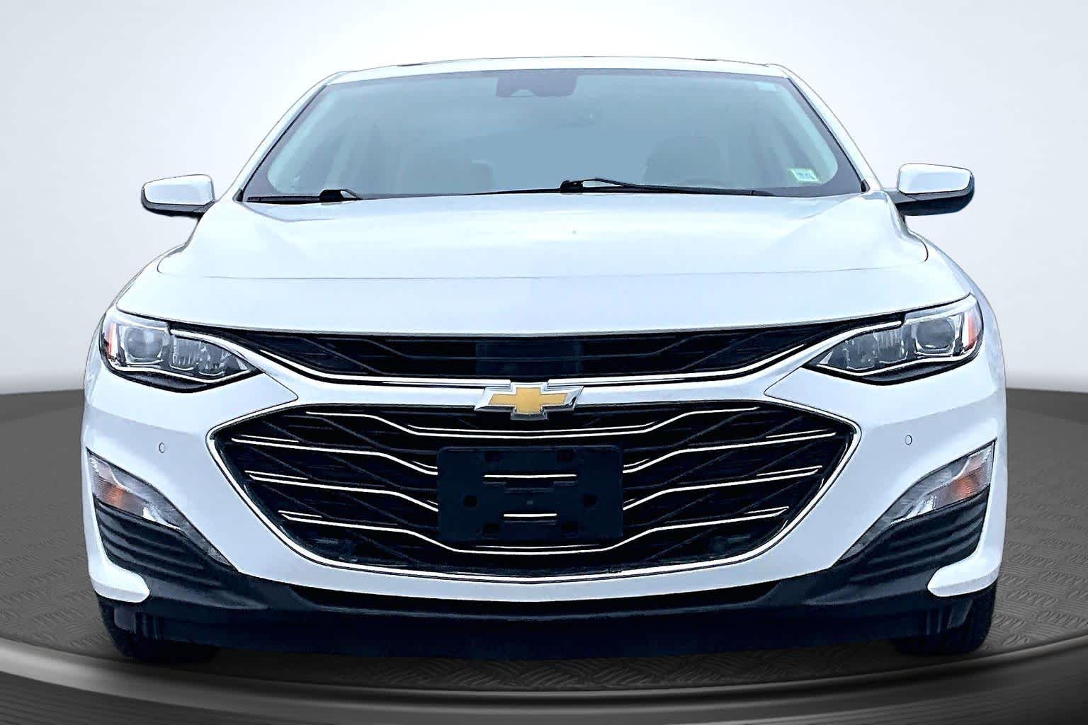 2023 Chevrolet Malibu LT - 3