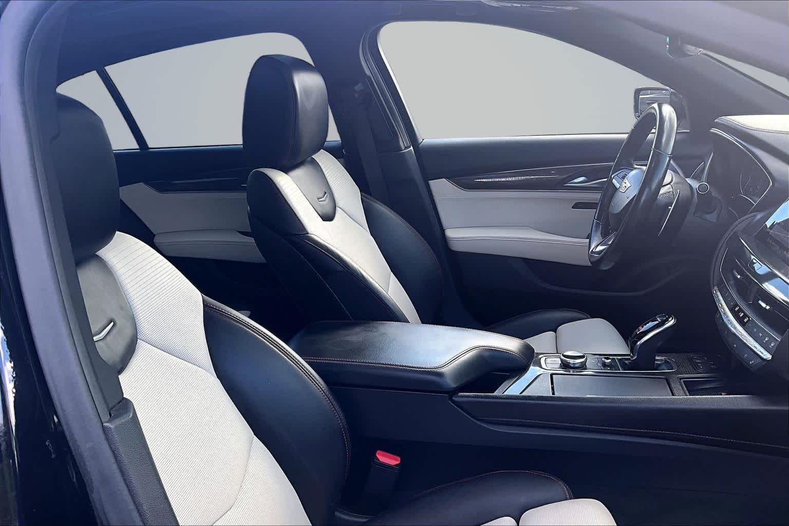 2022 Cadillac CT5 Sport - 7