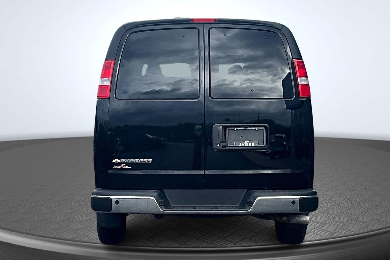 2024 Chevrolet Express LT - 4