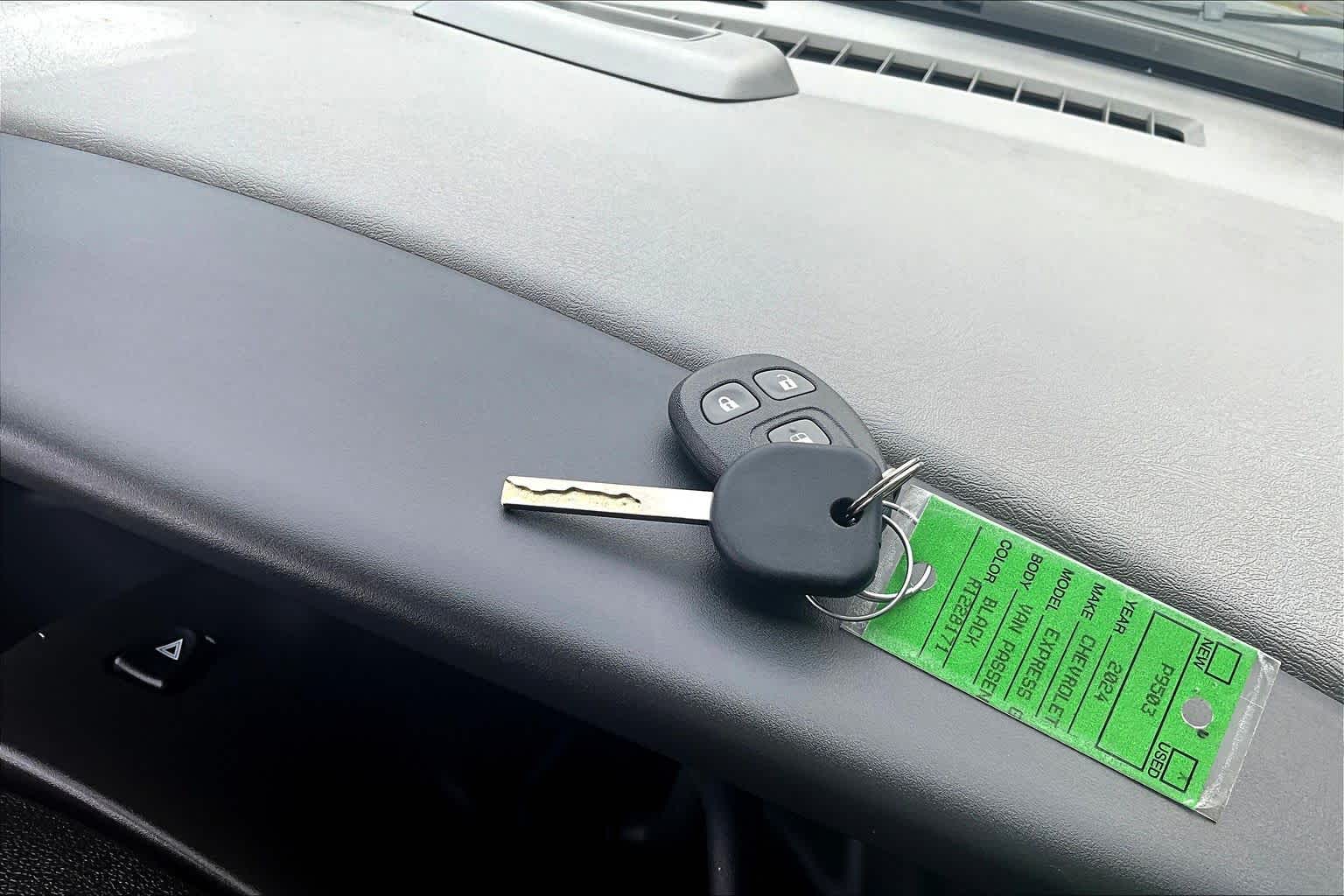 2024 Chevrolet Express LT - 10