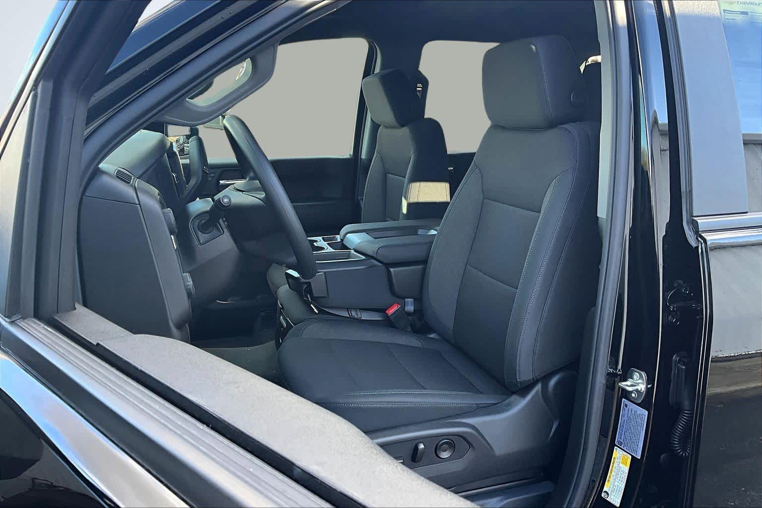 2026 Chevrolet Silverado 2500HD Custom - 8