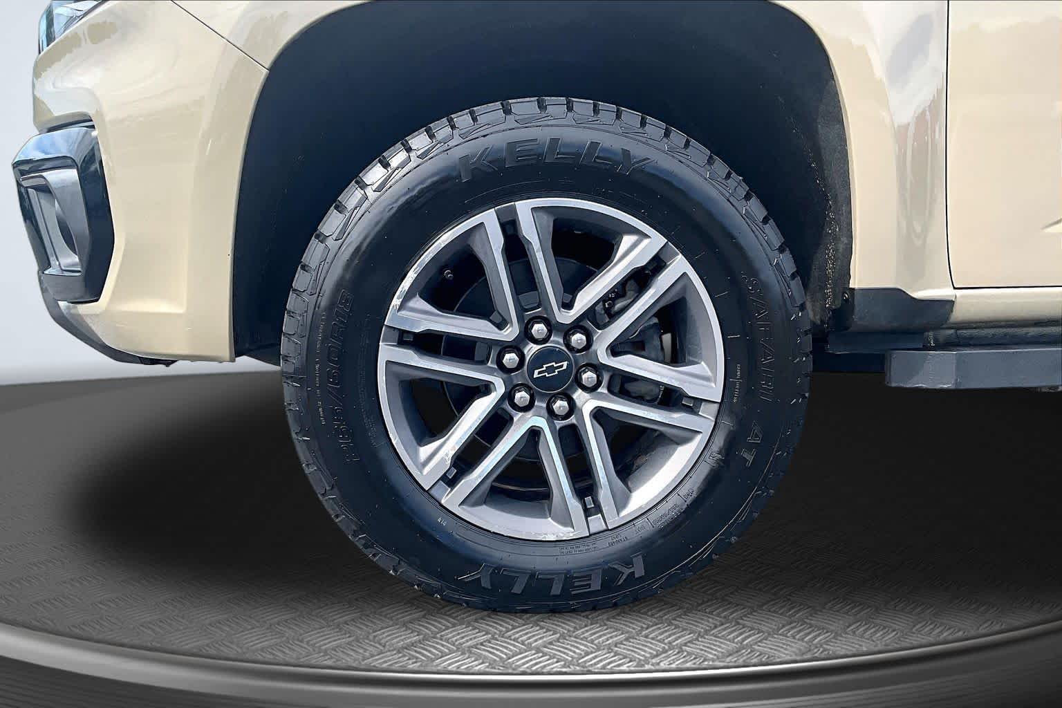 2022 Chevrolet Colorado 4WD Z71 - 8