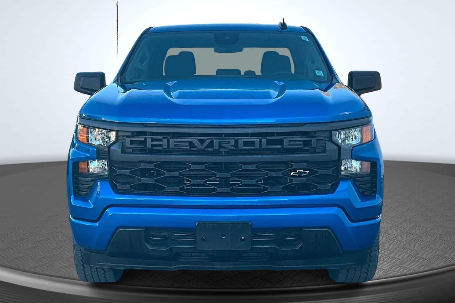 2023 Chevrolet Silverado 1500 Custom - 3