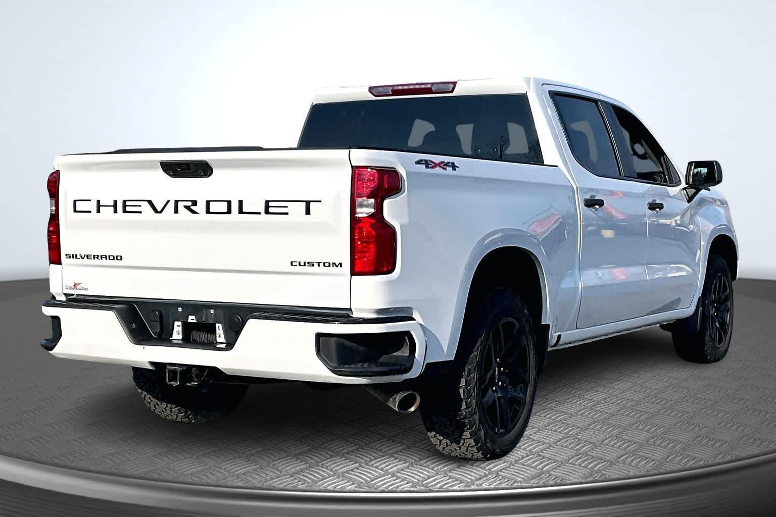 2023 Chevrolet Silverado 1500 Custom - 2