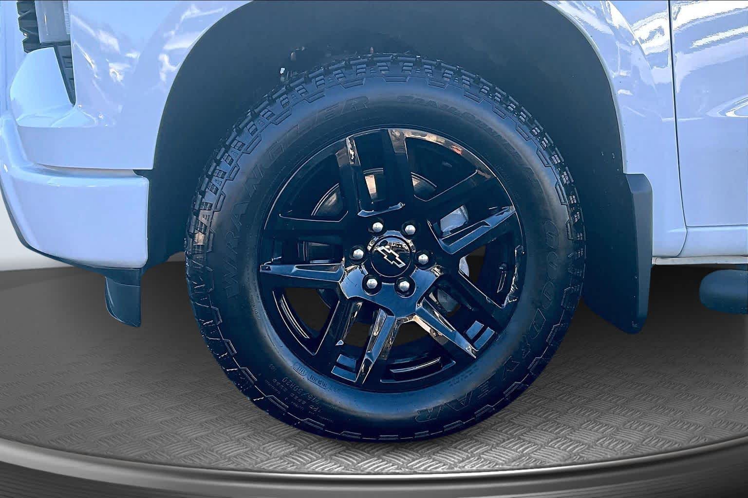 2023 Chevrolet Silverado 1500 Custom - 8