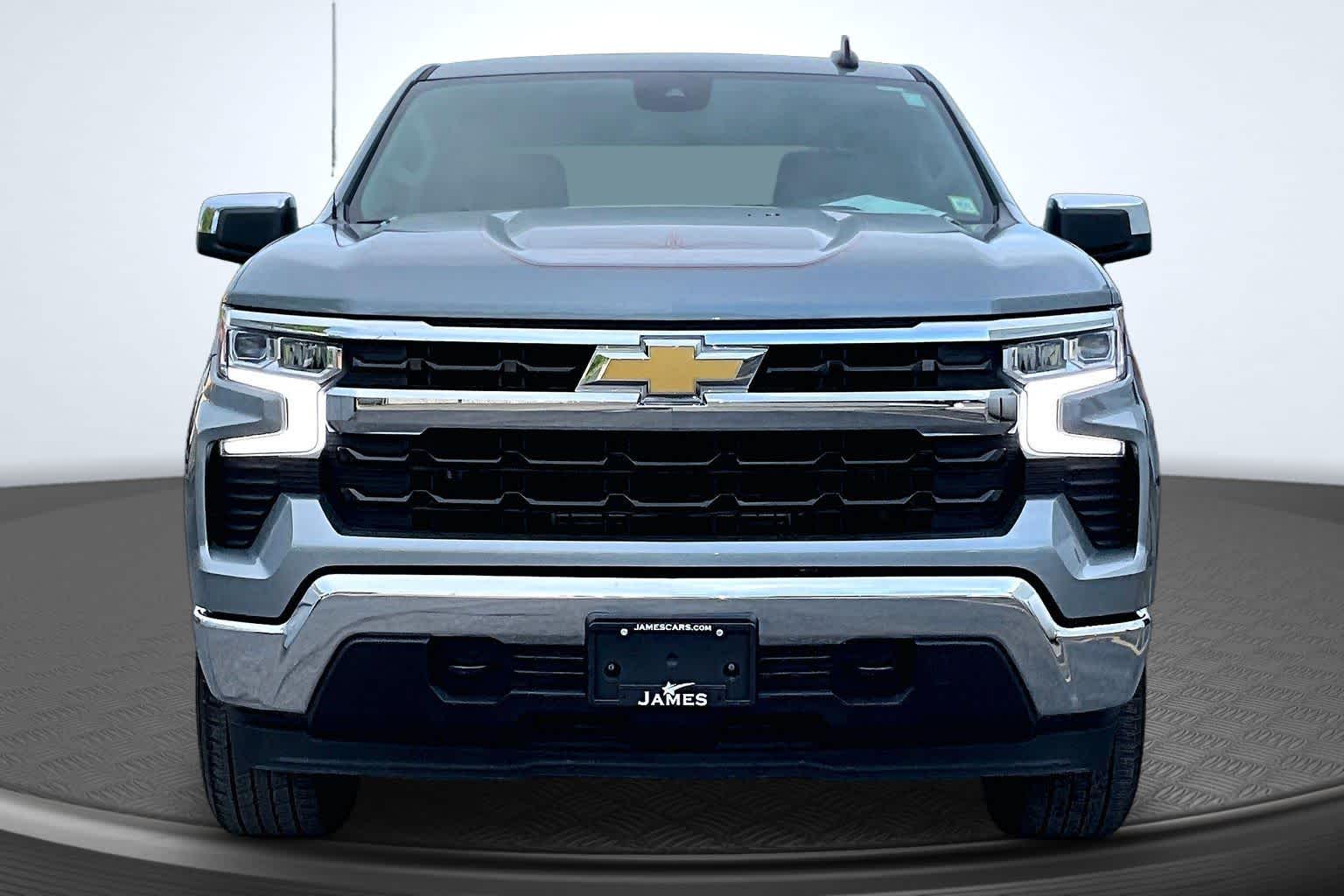 2025 Chevrolet Silverado 1500 LT - 3