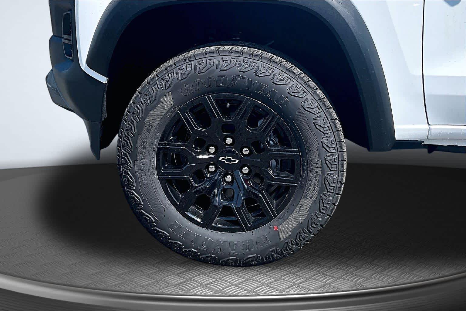 2026 Chevrolet Colorado 4WD Trail Boss Summit White at Mangino Chevrolet