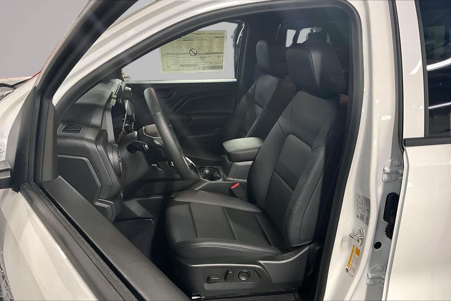 2026 Chevrolet Colorado 4WD Trail Boss Summit White at James Chevrolet