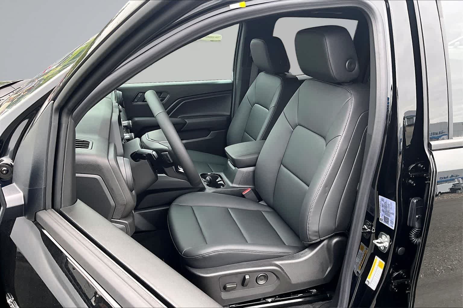 2026 Chevrolet Colorado 4WD Trail Boss Black at James Chevrolet