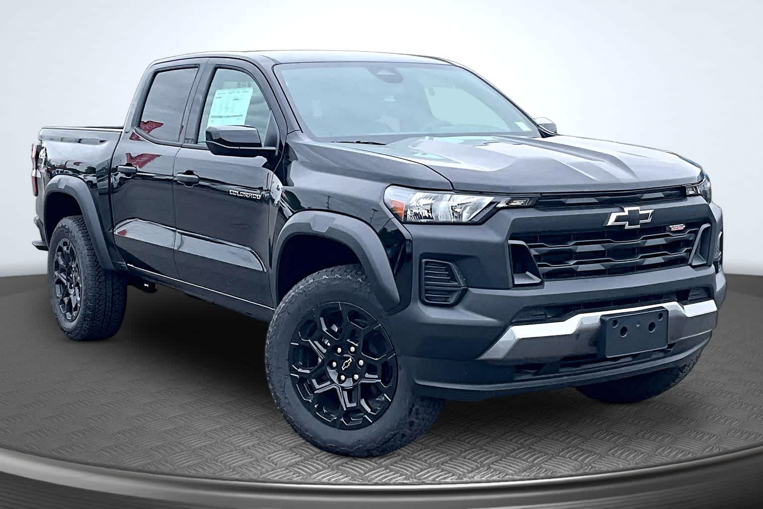 2026 Chevrolet Colorado 4WD Trail Boss Black at James Chevrolet