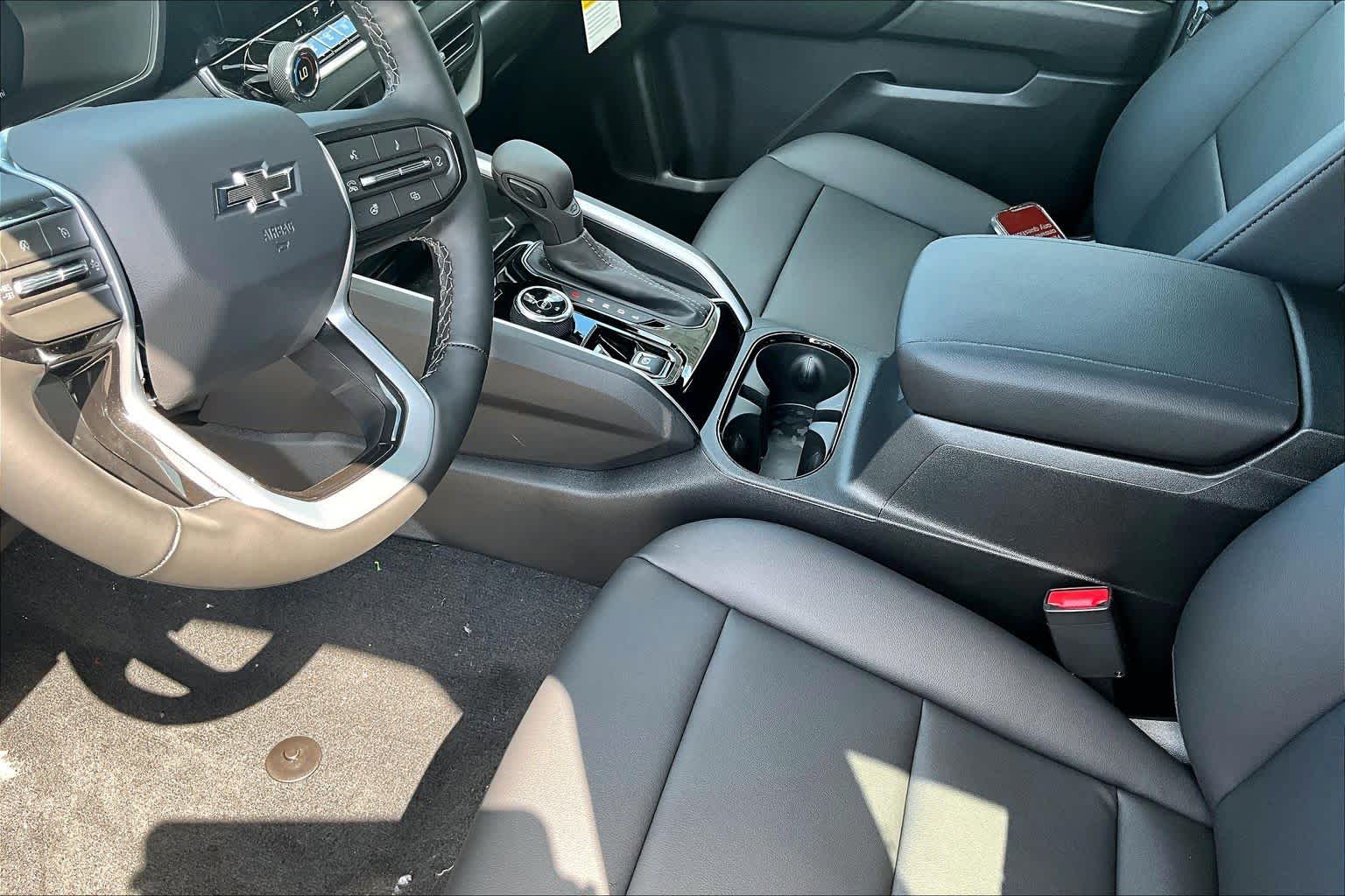 2026 Chevrolet Colorado 4WD Trail Boss Radiant Red Tintcoat at Mangino Chevrolet