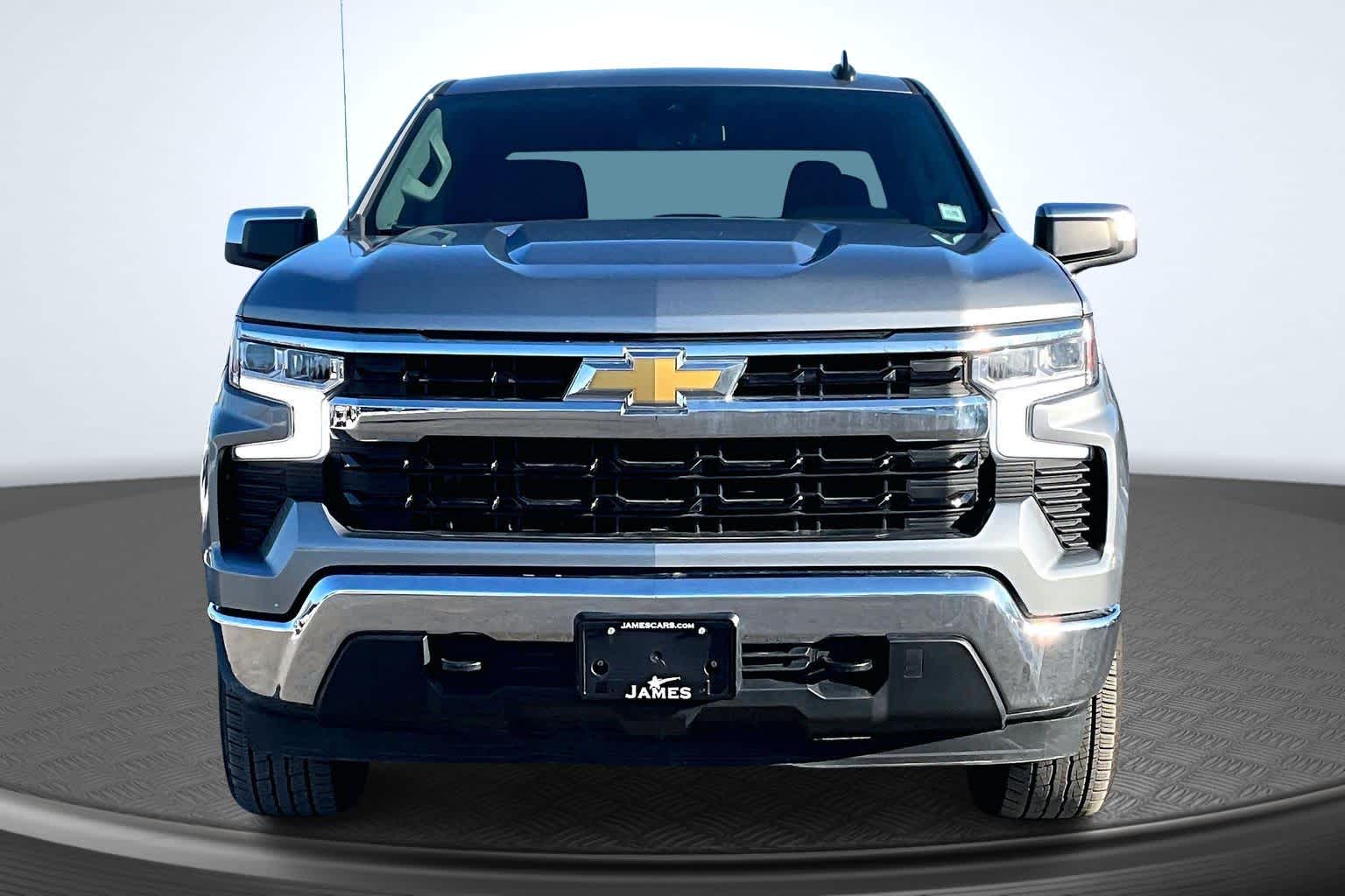 2025 Chevrolet Silverado 1500 LT - 3
