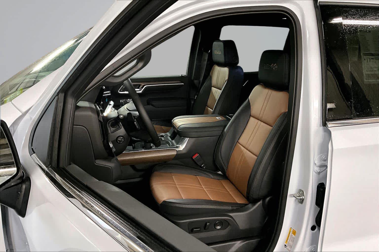 2026 Chevrolet Silverado 1500 High Country - 8