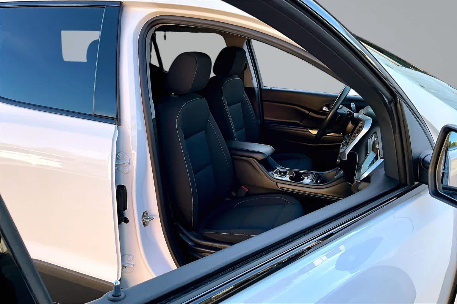 2023 GMC Acadia SLE - 7