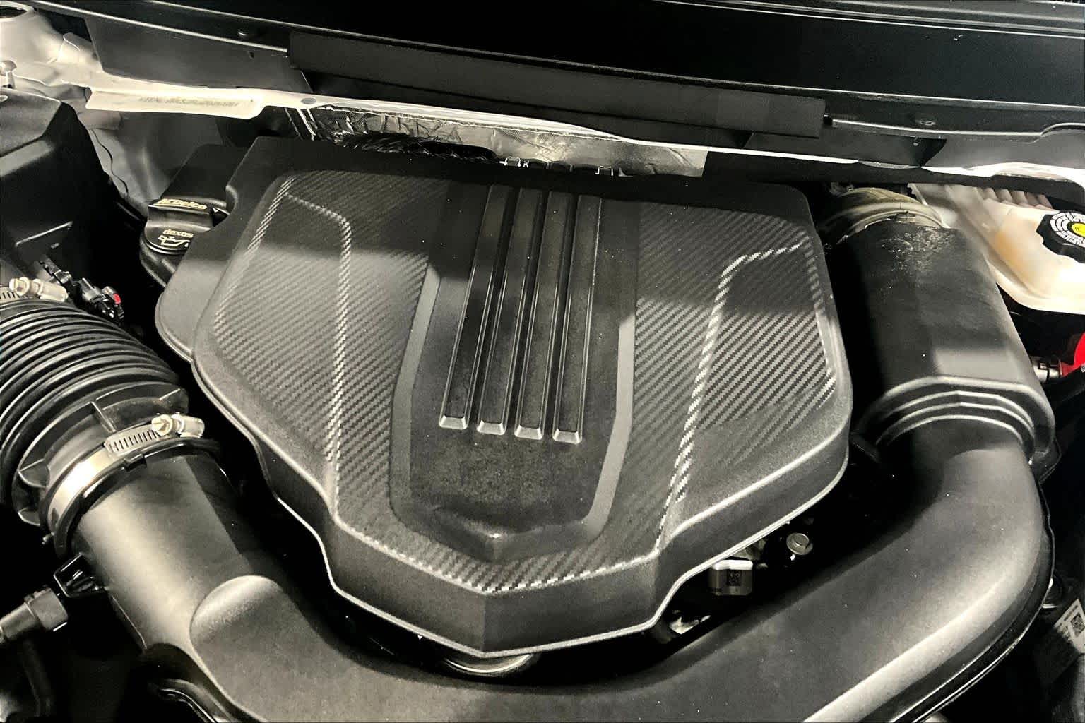 2024 Chevrolet Traverse AWD LT Iridescent Pearl Tricoat at James Chevrolet