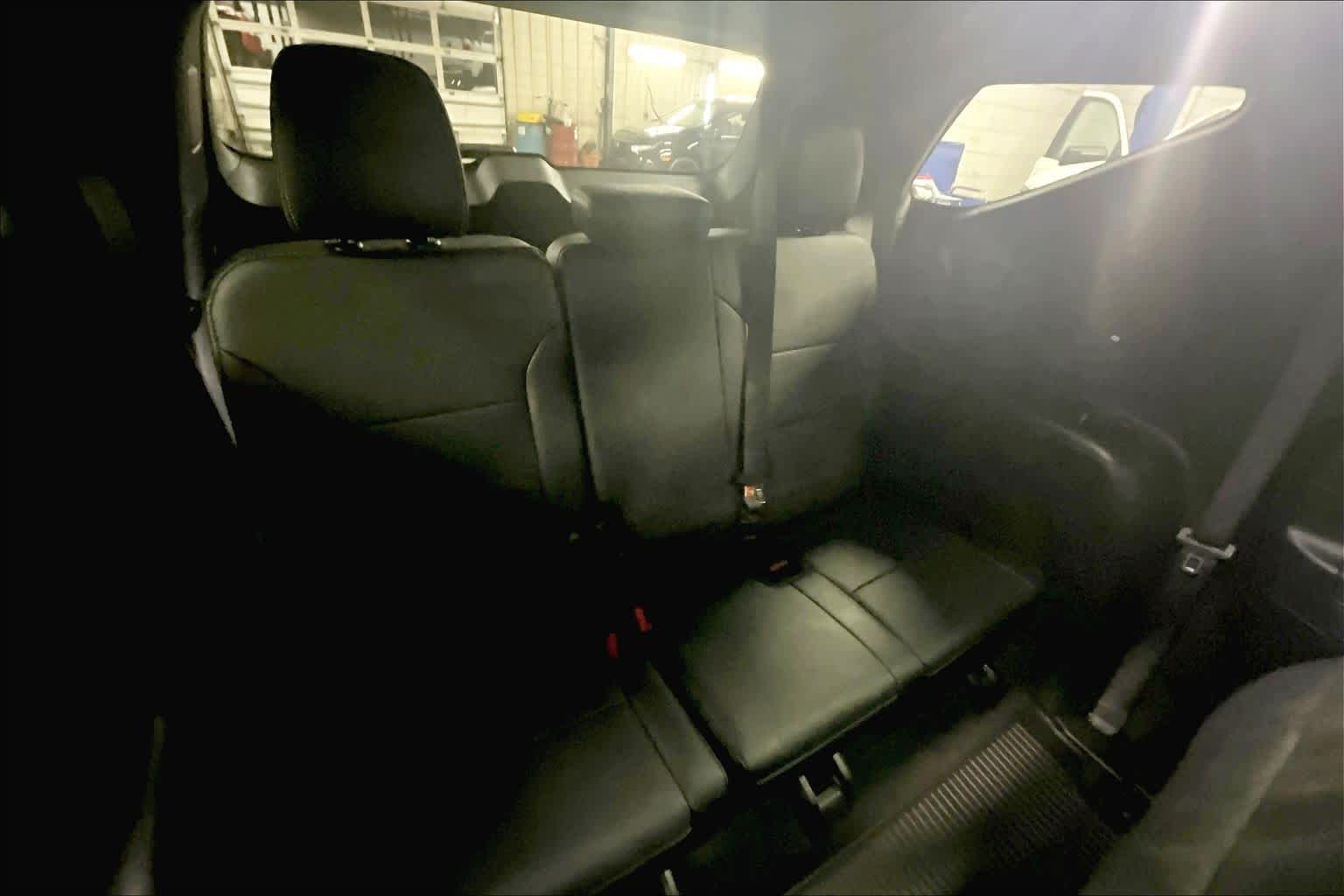 2024 Chevrolet Traverse AWD LT Iridescent Pearl Tricoat at James Chevrolet