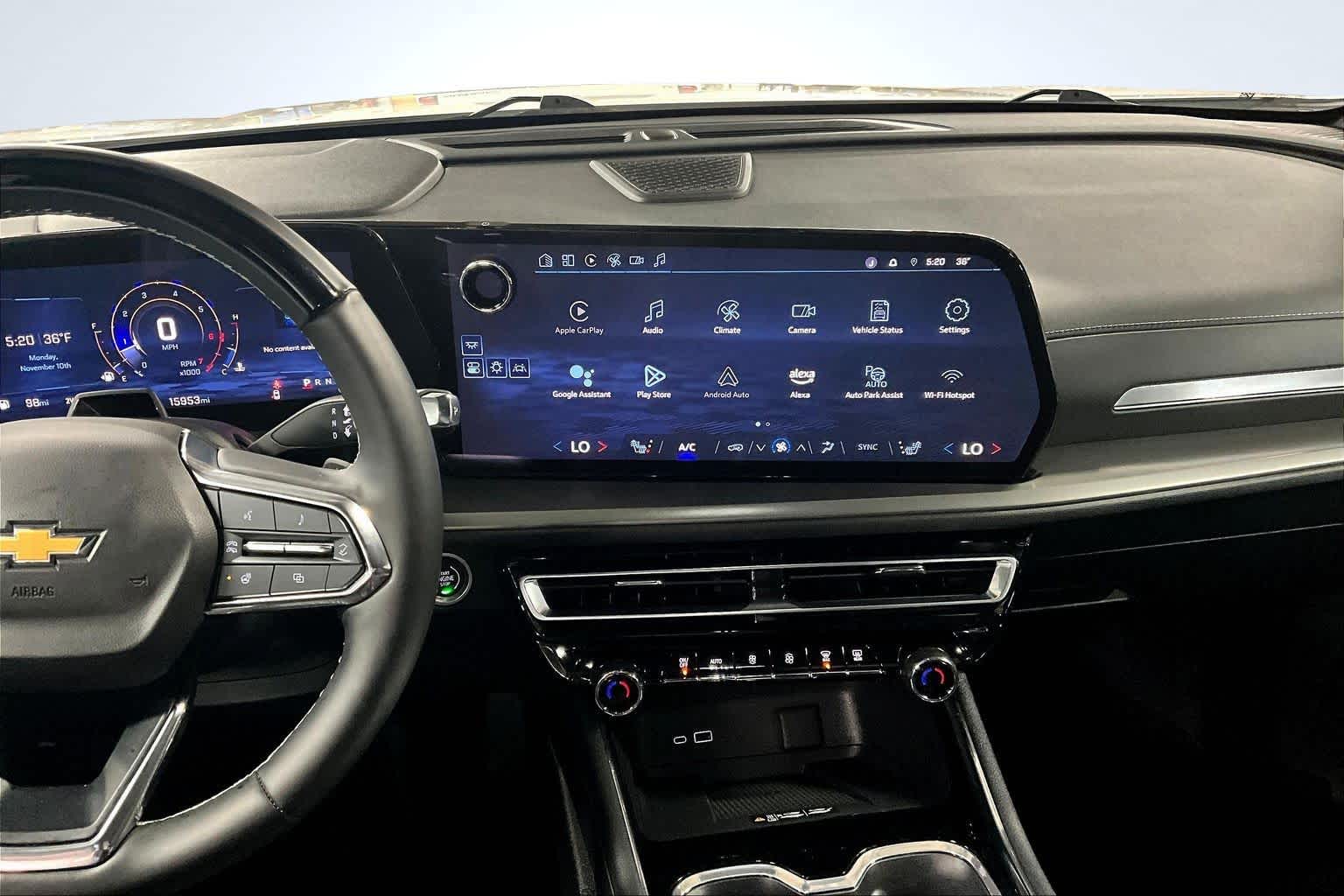 2024 Chevrolet Traverse AWD LT Iridescent Pearl Tricoat at James Chevrolet