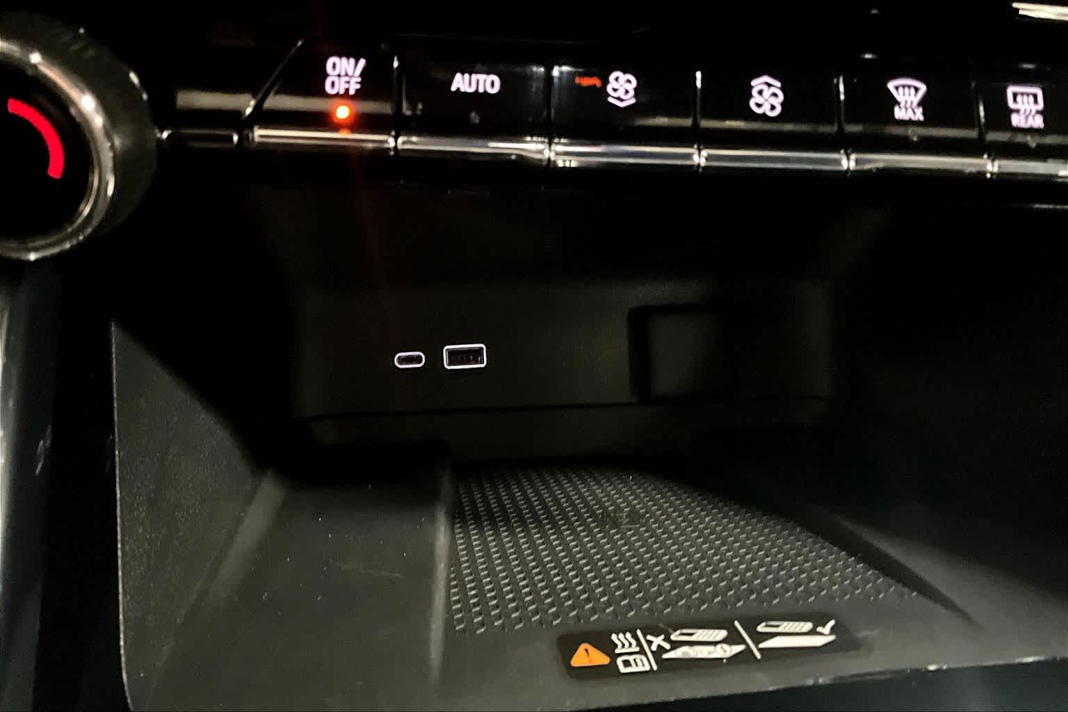 2024 Chevrolet Traverse AWD LT Iridescent Pearl Tricoat at James Chevrolet