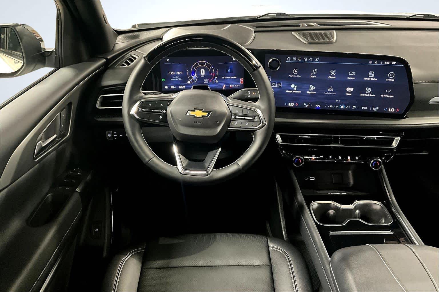 2024 Chevrolet Traverse AWD LT Iridescent Pearl Tricoat at James Chevrolet