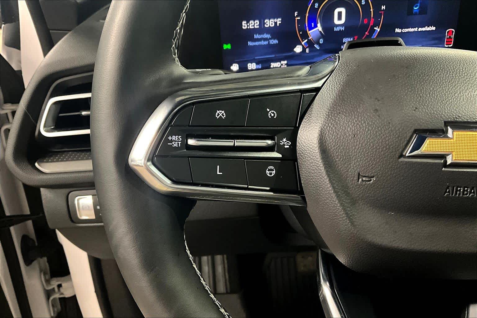 2024 Chevrolet Traverse AWD LT Iridescent Pearl Tricoat at James Chevrolet