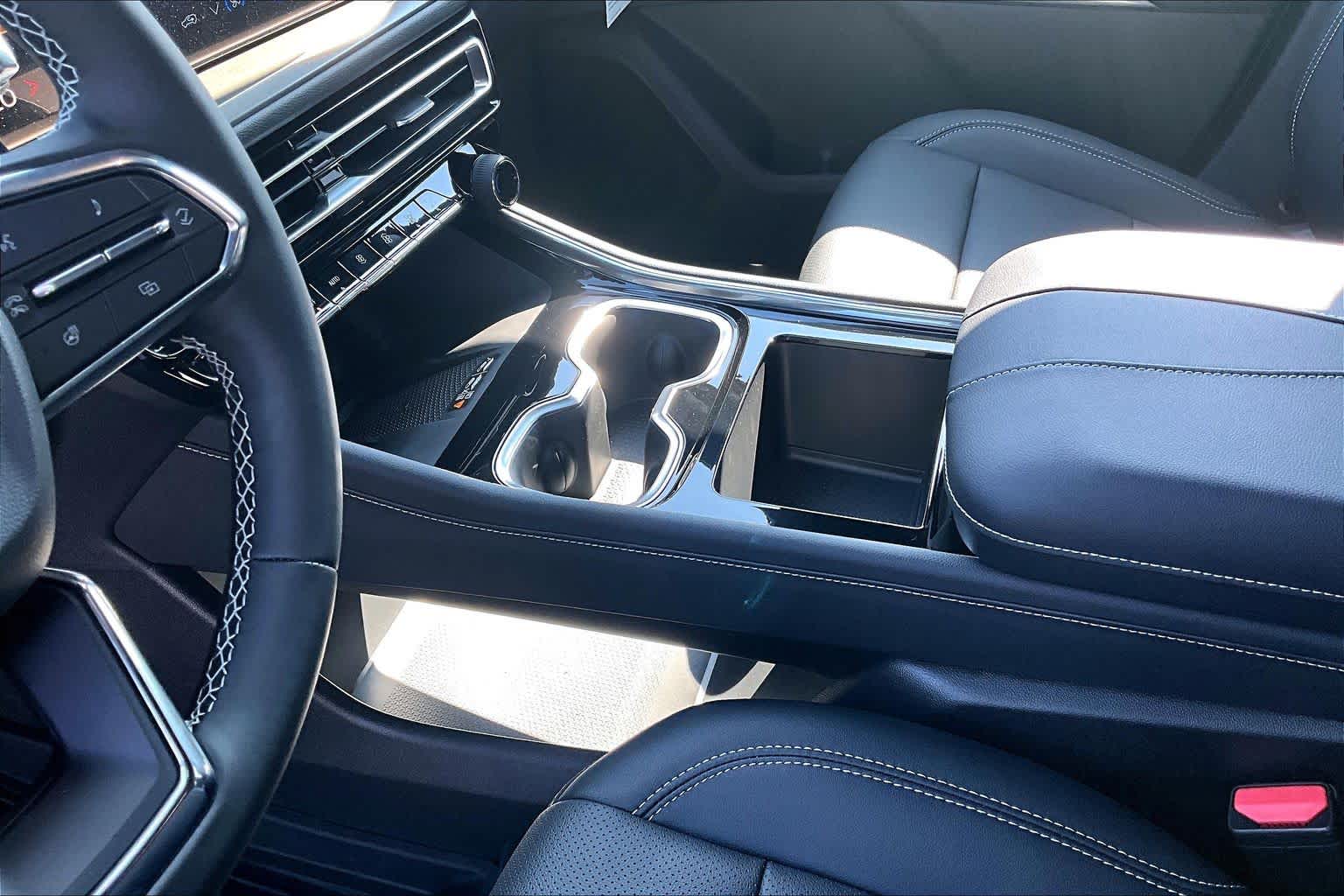 2026 Chevrolet Traverse AWD LT Mosaic Black Metallic at James Chevrolet
