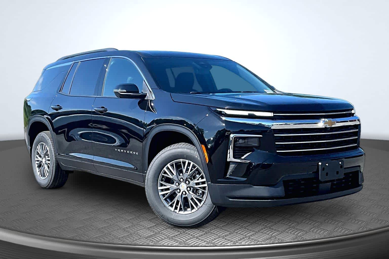 2026 Chevrolet Traverse AWD LT Mosaic Black Metallic at James Chevrolet