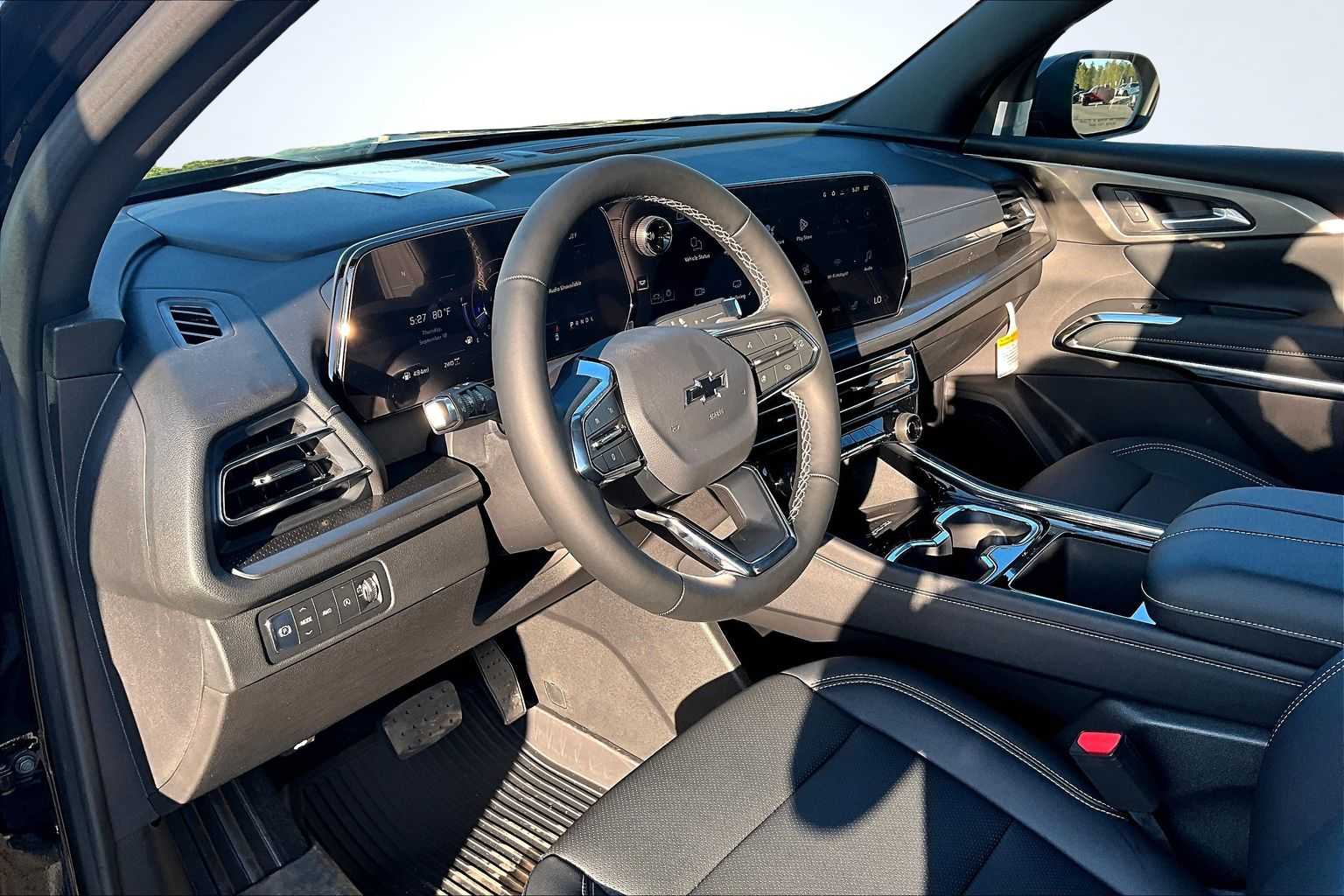 2026 Chevrolet Traverse AWD LT - 5