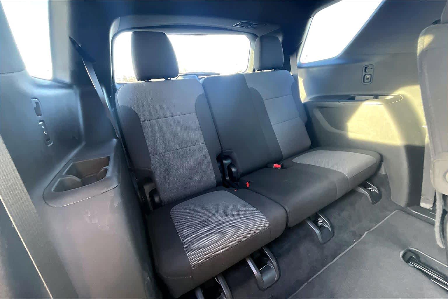 2023 Chevrolet Traverse LT Cloth Iridescent Pearl Tricoat at Mangino Chevrolet