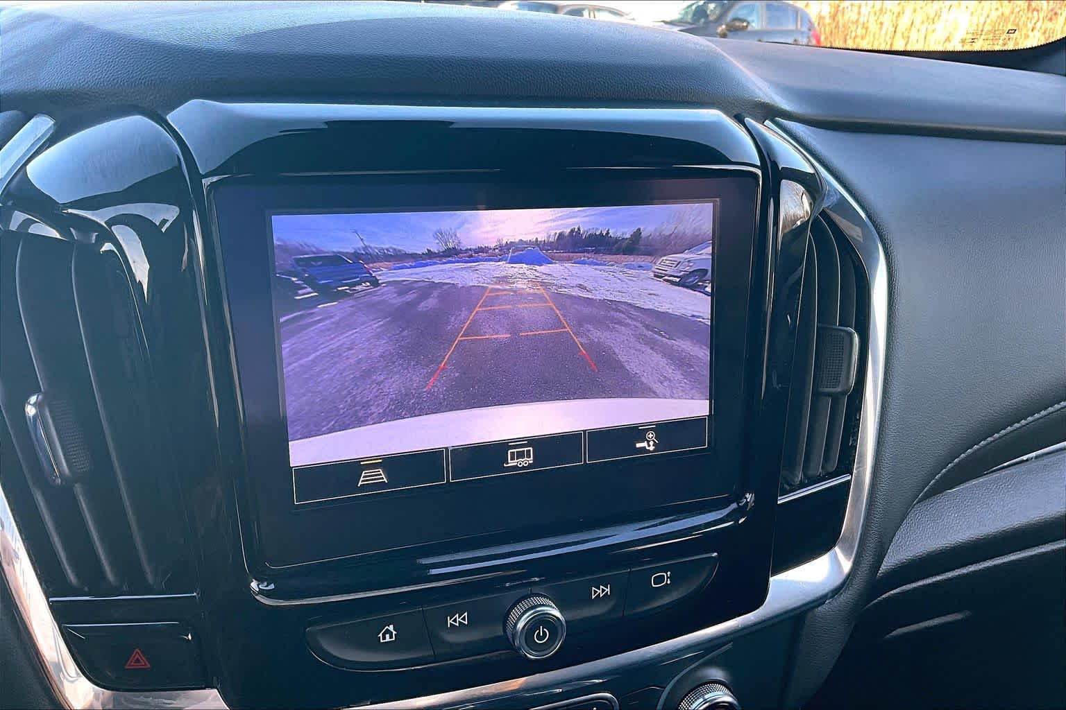 2023 Chevrolet Traverse LT Cloth Iridescent Pearl Tricoat at Mangino Chevrolet