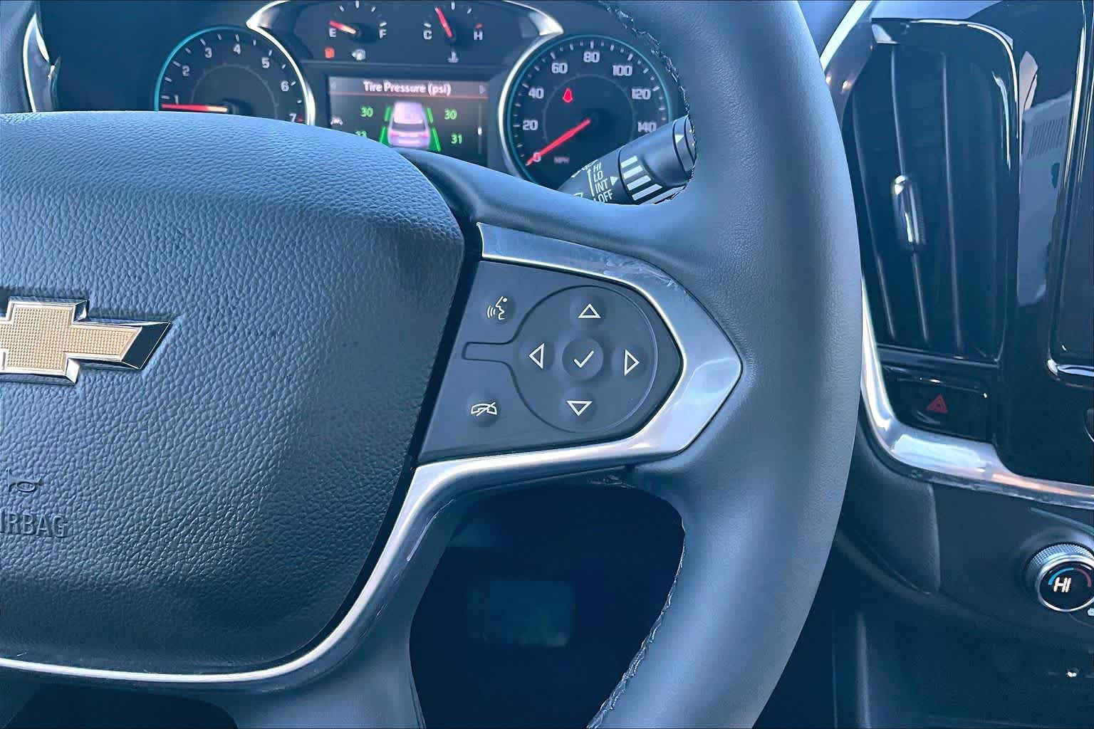 2023 Chevrolet Traverse LT Cloth Iridescent Pearl Tricoat at Mangino Chevrolet