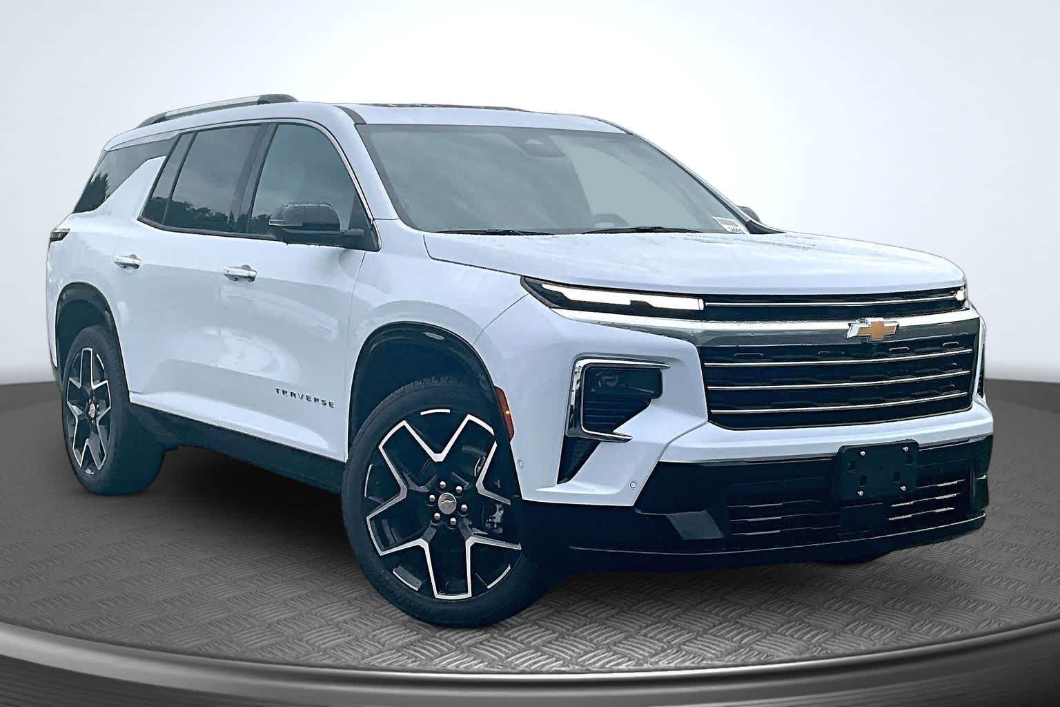 2026 Chevrolet Traverse AWD High Country Polar White Tricoat at James Chevrolet