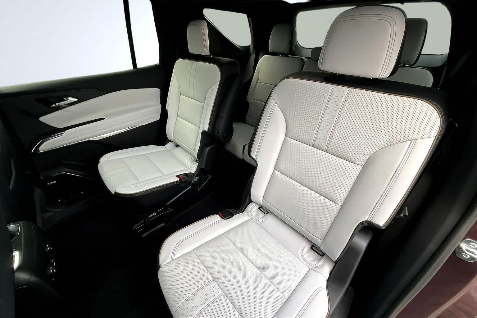 2026 Chevrolet Traverse AWD High Country - 8