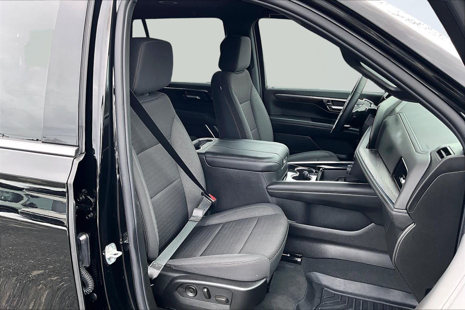 2025 Chevrolet Tahoe LS - 7