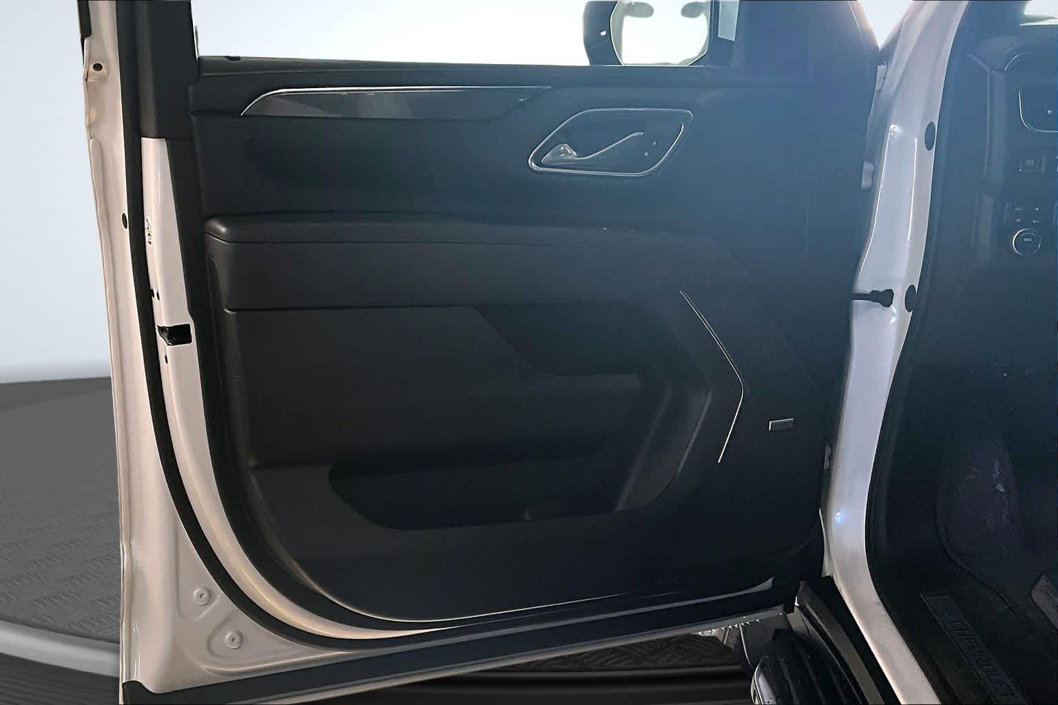 2023 Chevrolet Tahoe RST Iridescent Pearl Tricoat at Mangino Chevrolet