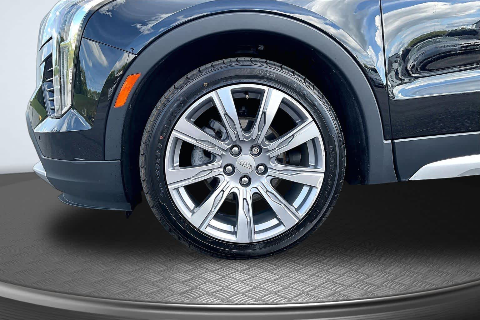 2020 Cadillac XT4 AWD Premium Luxury - 8