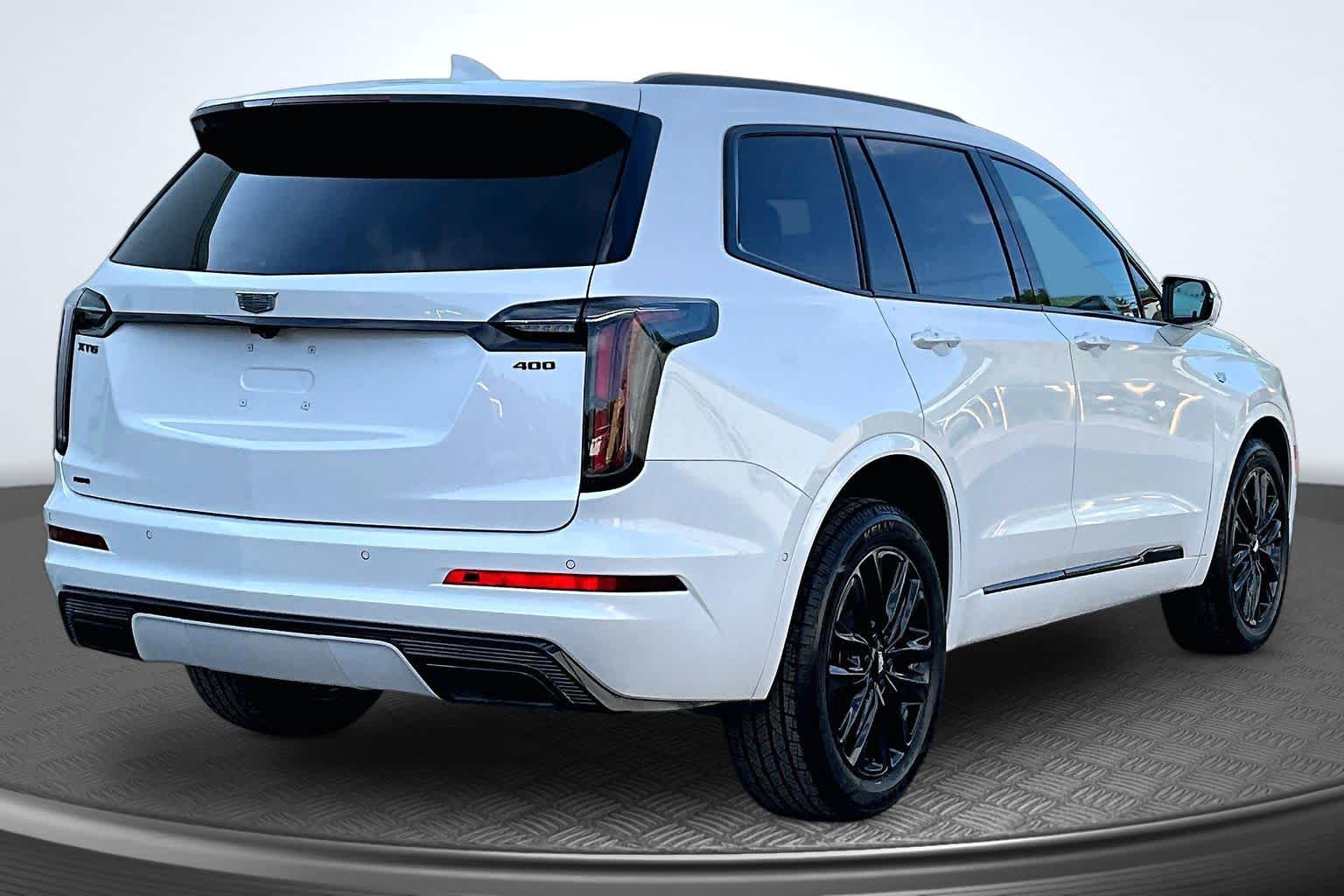 2023 Cadillac XT6 AWD Sport - 2