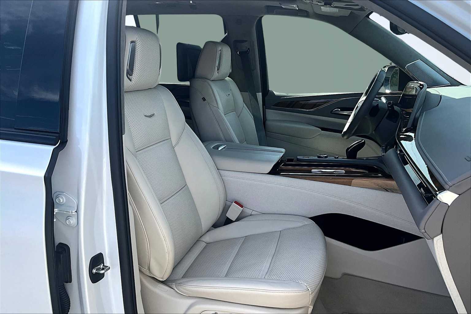 2024 Cadillac Escalade 4WD Sport Platinum - 7