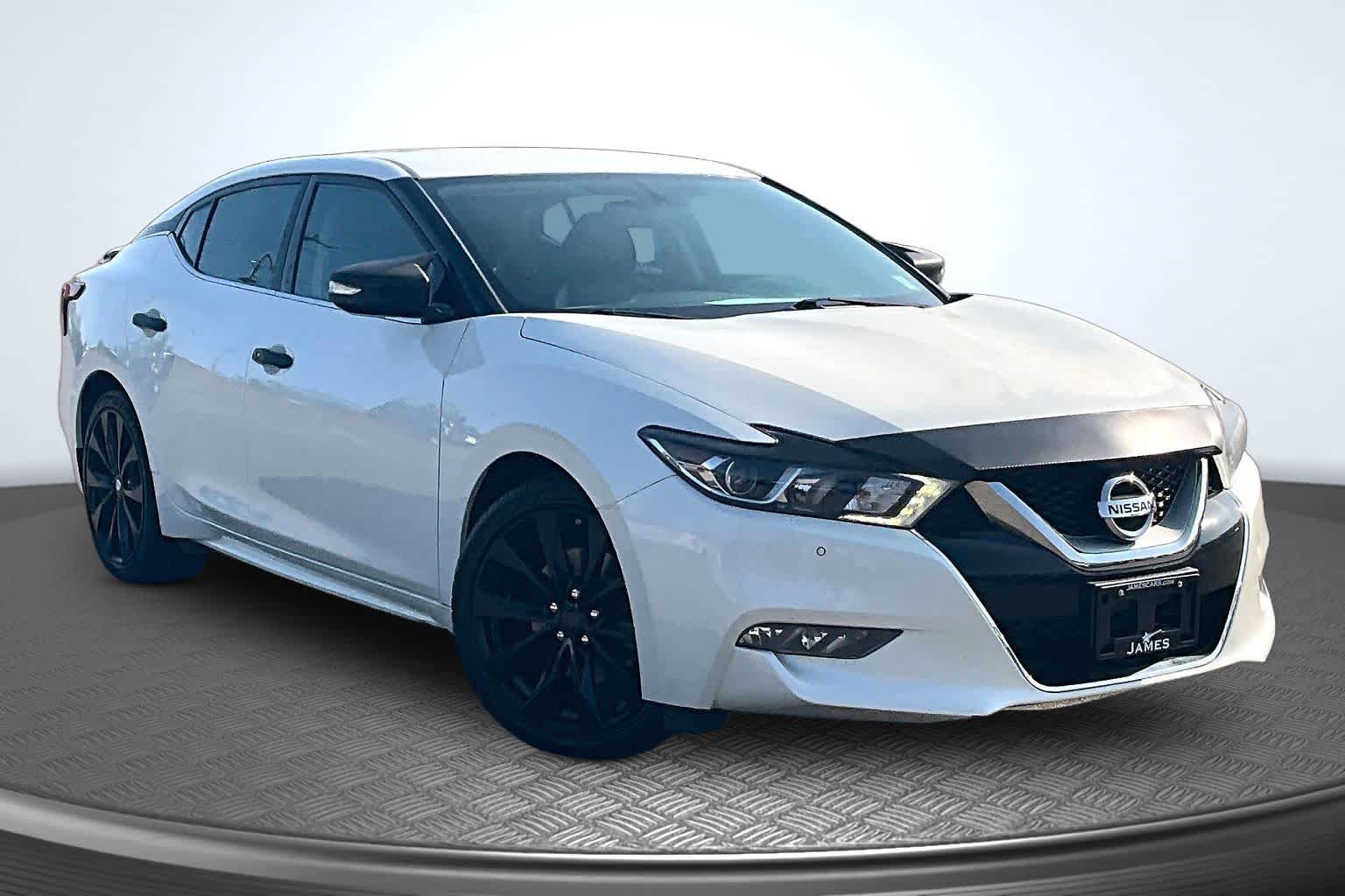 2017 Nissan Maxima SR - 11
