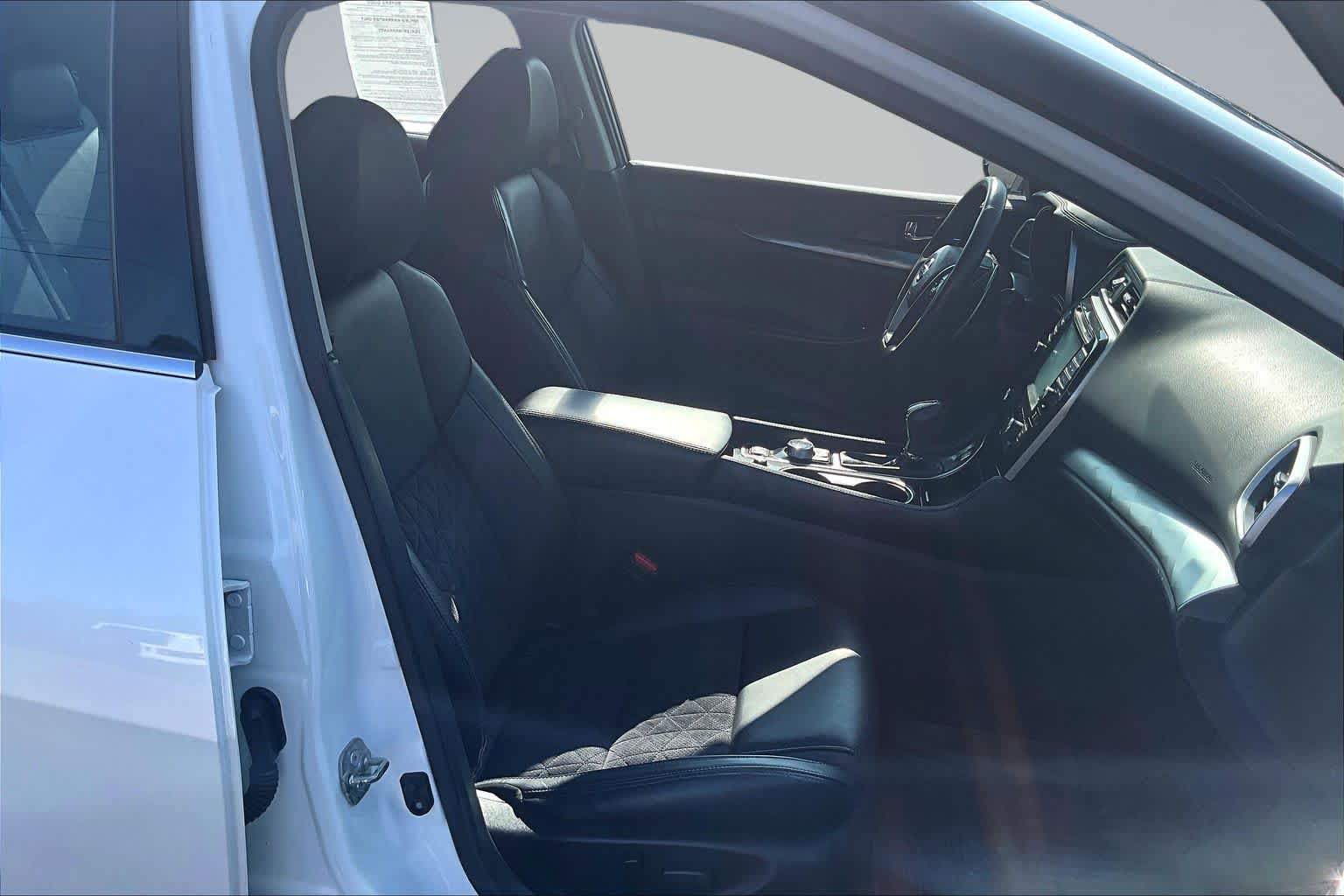 2017 Nissan Maxima SR - 7
