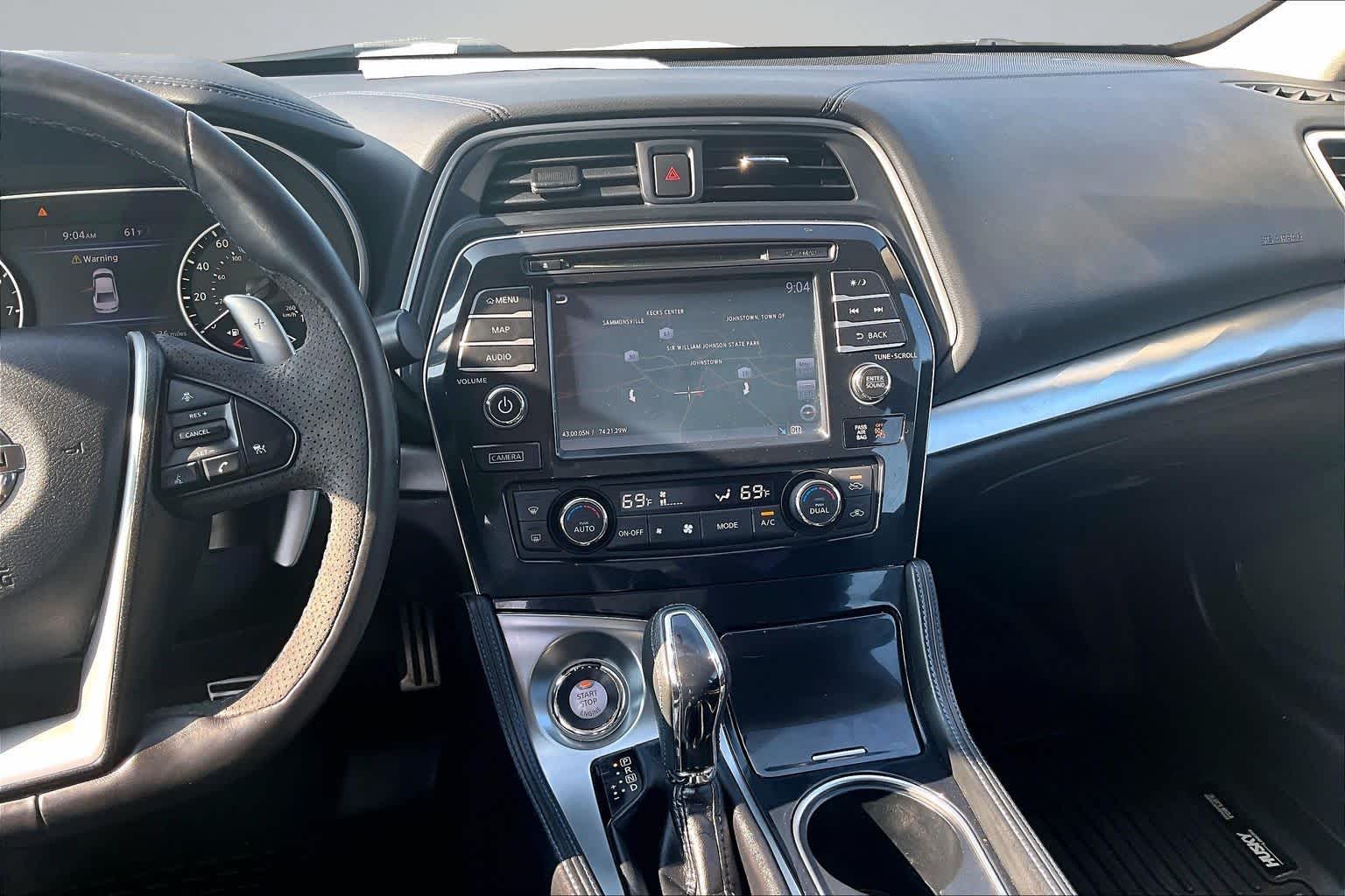 2017 Nissan Maxima SR - 6