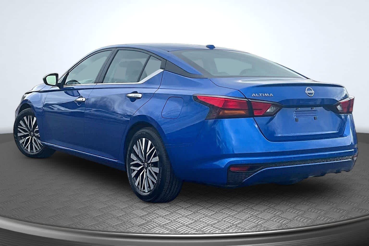 2025 Nissan Altima SV - 11