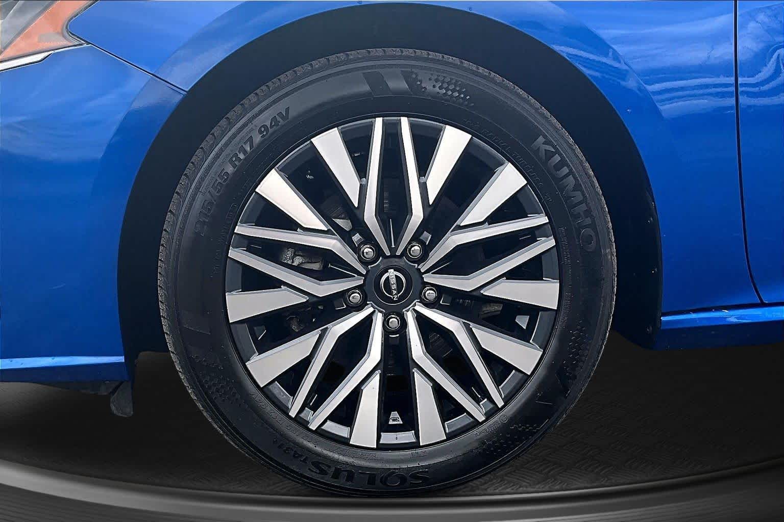 2025 Nissan Altima SV - 8