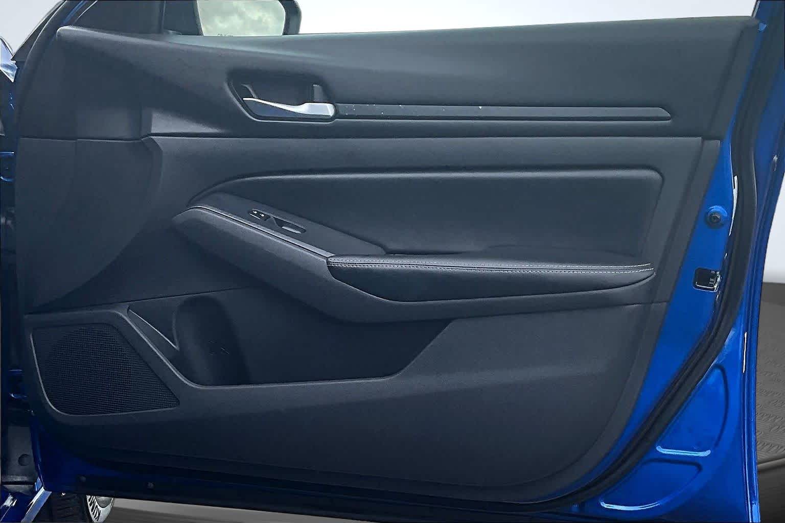 2025 Nissan Altima SV Bluestone Pearl at James Chevrolet